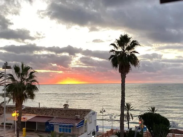 Precioso Apartamento En Primera De Linea De Playa Apartman Benalmádena